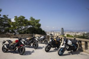Jan Poppe Motoparts specialist voor scooter reparatie en onderhoud in Zeeland met vakkundige monteur